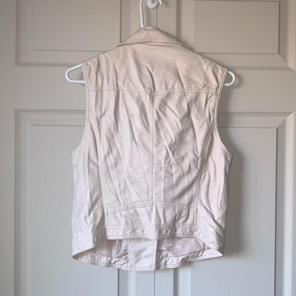 Cream Sleeveless Vest - Picture 2 of 2